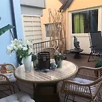 Sehr Schoene Ufernahe Ebenerdige Pura Vida Auf Der Halbinsel Apartment