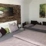 Sehr Schoene Ufernahe Ebenerdige Pura Vida Auf Der Halbinsel Scheid (Waldeck-Frankenberg)
