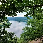 Sehr Schoene Ufernahe Ebenerdige Pura Vida Auf Der Halbinsel Scheid (Waldeck-Frankenberg)