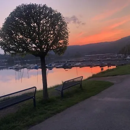 Sehr Schoene Ufernahe Ebenerdige Pura Vida Auf Der Halbinsel * Scheid (Waldeck-Frankenberg)