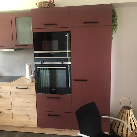 Sehr Schoene Ufernahe Ebenerdige Pura Vida Auf Der Halbinsel Apartment