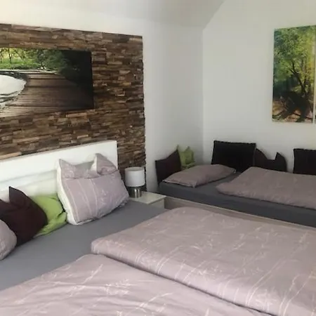 Sehr Schöne Ufernahe Ebenerdige Pura Vida Auf Der Halbinsel Scheid (Waldeck-Frankenberg)