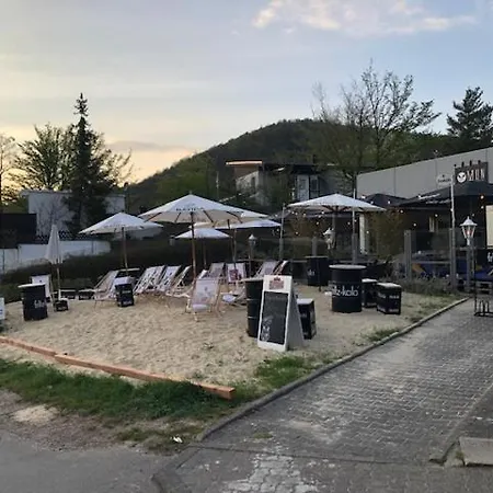 Sehr Schoene Ufernahe Ebenerdige Pura Vida Auf Der Halbinsel Scheid Apartment *