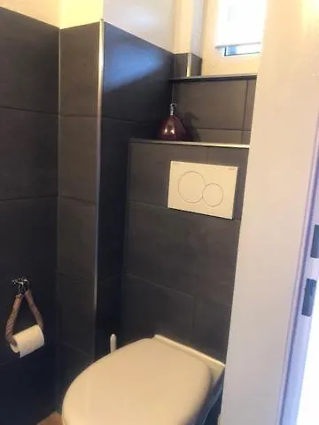 Sehr Schoene Ufernahe Ebenerdige Pura Vida Auf Der Halbinsel