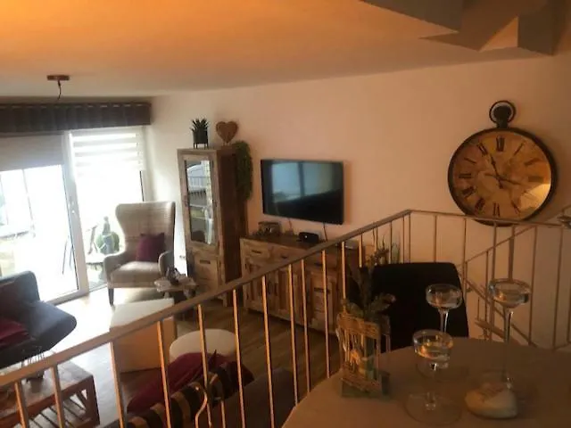 Sehr Schoene Ufernahe Ebenerdige Pura Vida Auf Der Halbinsel * Scheid (Waldeck-Frankenberg)