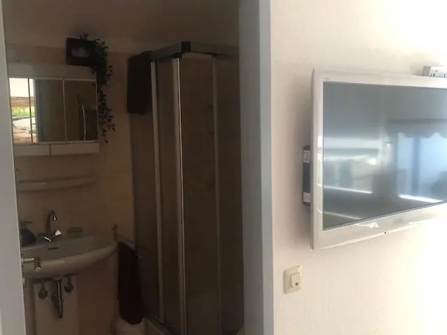 Sehr Schoene Ufernahe Ebenerdige Pura Vida Auf Der Halbinsel Apartamento *