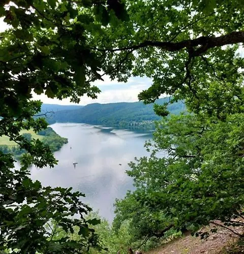 Sehr Schoene Ufernahe Ebenerdige Pura Vida Auf Der Halbinsel Scheid (Waldeck-Frankenberg)