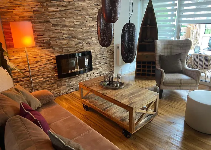 Sehr Schoene Ufernahe Ebenerdige Pura Vida Auf Der Halbinsel Apartamento